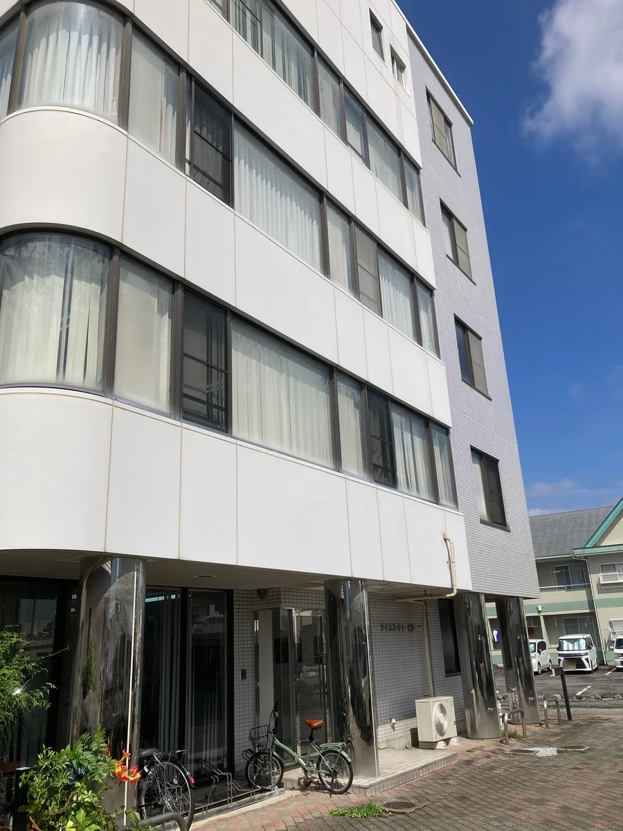株式会社AHCの社屋外観